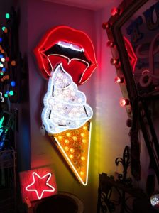 dondurma-neon-tabela